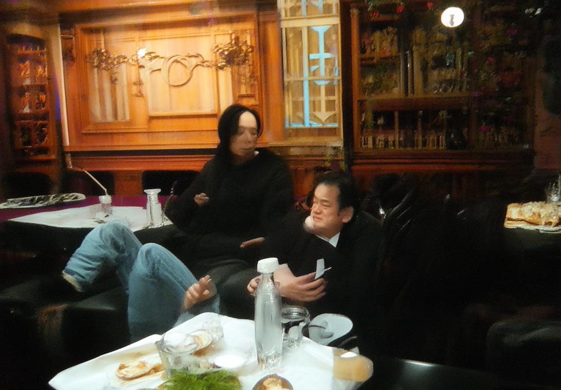 英超积分榜：阿森纳力克拜仁领跑，利物浦斯洛特帅位动摇，皇马战平曼城